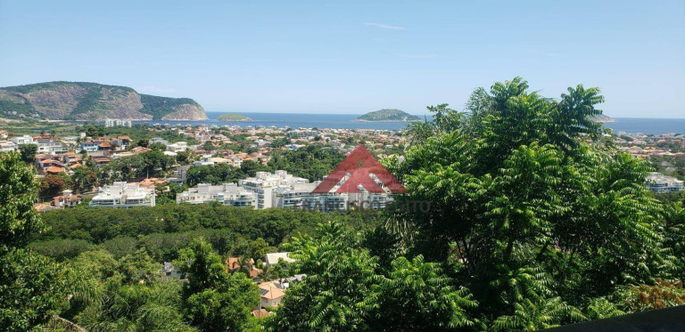 Casa com 3 Quartos à Venda, 400 m² em Piratininga - Niterói