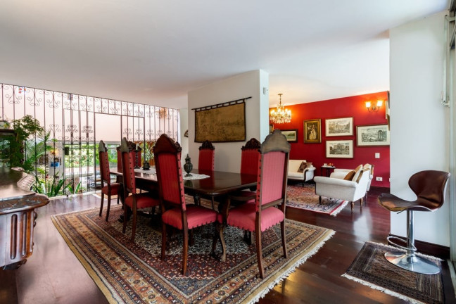 Imagem Casa com 4 Quartos à Venda, em Butantã - São Paulo Imagem Casa com 4 Quartos à Venda, em Butantã - São Paulo