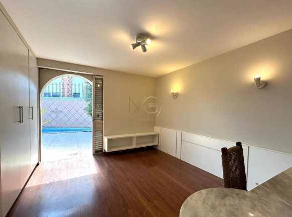Imagem Casa com 3 Quartos à Venda, 278 m² em Batel - Curitiba Imagem Casa com 3 Quartos à Venda, 278 m² em Batel - Curitiba