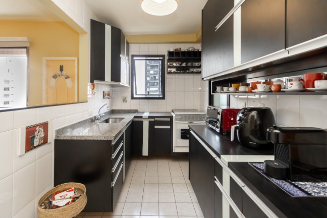 Imagem Apartamento com 2 Quartos à Venda, 70 m² em Cerqueira César - São Paulo