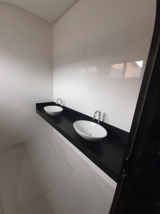 Imagem Casa com 3 Quartos à Venda, 219 m² em Portal Do Sol Green - Goiania Imagem Casa com 3 Quartos à Venda, 219 m² em Portal Do Sol Green - Goiania