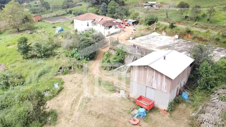 Imagem Imóvel com 4 Quartos à Venda, 120 m² em Santana De Caldas - Caldas Imagem Imóvel com 4 Quartos à Venda, 120 m² em Santana De Caldas - Caldas