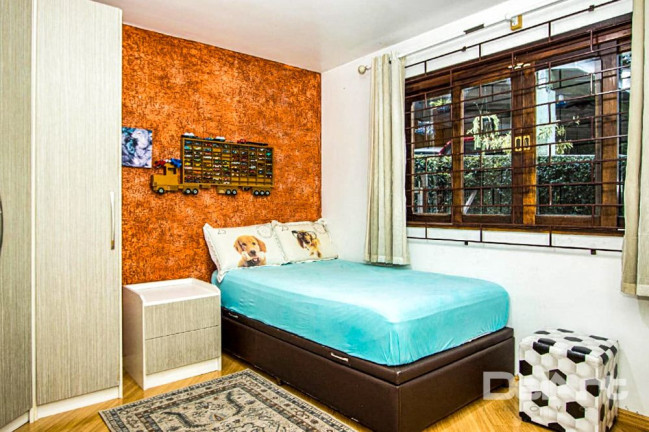 Imagem Casa com 3 Quartos à Venda, 310 m² em São Braz - Curitiba Imagem Casa com 3 Quartos à Venda, 310 m² em São Braz - Curitiba