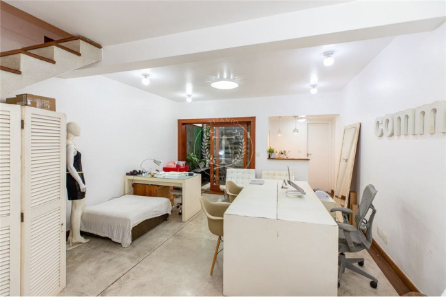 Imagem Casa com 3 Quartos à Venda, 150 m² em Jardins - São Paulo Imagem Casa com 3 Quartos à Venda, 150 m² em Jardins - São Paulo