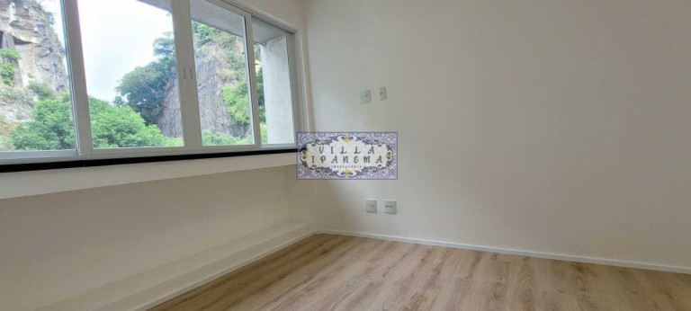 Imagem Apartamento com 3 Quartos à Venda, 100 m² em Laranjeiras - Rio De Janeiro Imagem Apartamento com 3 Quartos à Venda, 100 m² em Laranjeiras - Rio De Janeiro