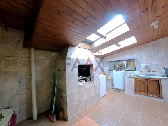 Imagem Casa com 6 Quartos à Venda, 246 m² em São Cristovão - Guarapuava Imagem Casa com 6 Quartos à Venda, 246 m² em São Cristovão - Guarapuava