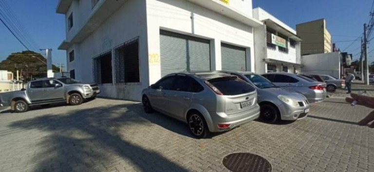 Ponto Comercial para Alugar, 574 m² em Centro - Taubaté