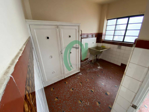 Imagem Casa com 5 Quartos à Venda, 255 m² em Aparecida - Santos