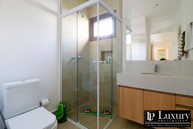 Imagem Casa com 3 Quartos à Venda, 250 m² em Vila Nova Conceição - São Paulo Imagem Casa com 3 Quartos à Venda, 250 m² em Vila Nova Conceição - São Paulo
