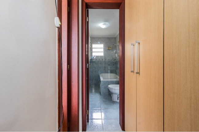 Imagem Casa com 2 Quartos à Venda, 250 m² em Vila Ipiranga - Porto Alegre Imagem Casa com 2 Quartos à Venda, 250 m² em Vila Ipiranga - Porto Alegre