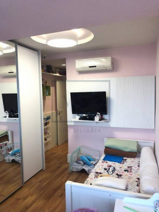 Imagem Apartamento com 3 Quartos à Venda, 220 m² em Barra Da Tijuca - Rio De Janeiro