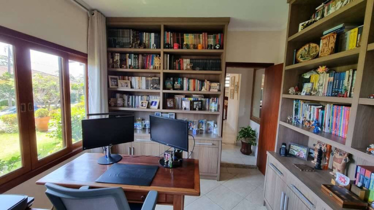 Imagem Casa com 4 Quartos à Venda, 380 m² em Jardim Indaiá - Embu Das Artes Imagem Casa com 4 Quartos à Venda, 380 m² em Jardim Indaiá - Embu Das Artes