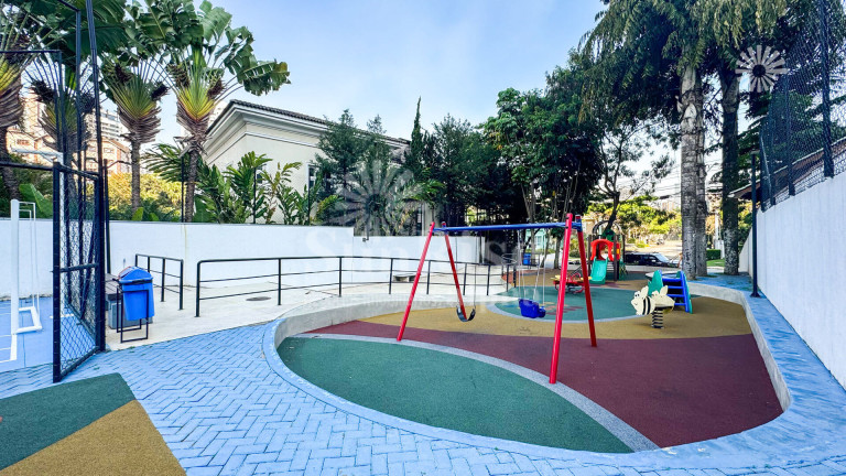 Imagem Casa com 5 Quartos à Venda, 435 m² em Alpha Plus - Barueri Imagem Casa com 5 Quartos à Venda, 435 m² em Alpha Plus - Barueri