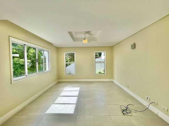 Imagem Casa com 4 Quartos à Venda, 311 m² em Golf Gardens - Carapicuíba Imagem Casa com 4 Quartos à Venda, 311 m² em Golf Gardens - Carapicuíba