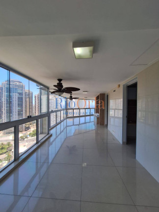 Imagem Apartamento com 4 Quartos à Venda, 286 m² em Barra Da Tijuca - Rio De Janeiro