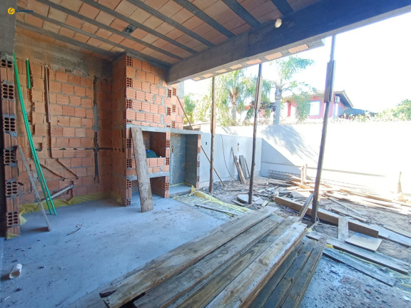 Imagem Casa com 3 Quartos à Venda, em Lagoa Da Conceição - Florianópolis Imagem Casa com 3 Quartos à Venda, em Lagoa Da Conceição - Florianópolis