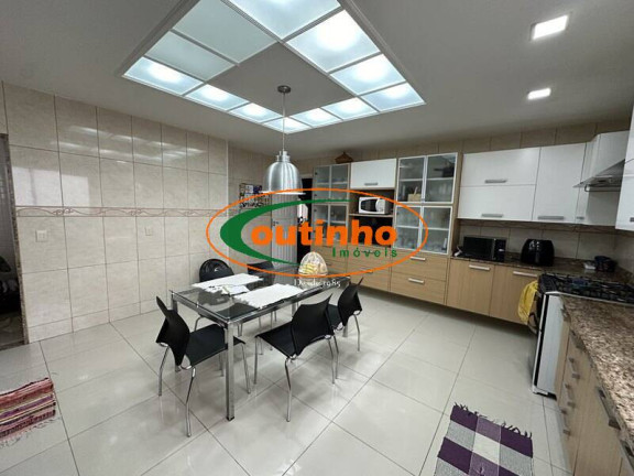 Imagem Casa com 4 Quartos à Venda, 200 m² em Tijuca - Rio De Janeiro Imagem Casa com 4 Quartos à Venda, 200 m² em Tijuca - Rio De Janeiro