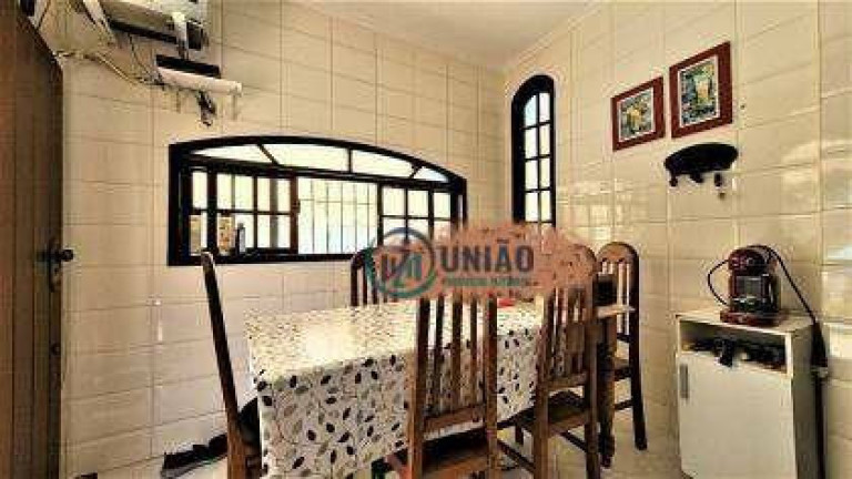 Imagem Casa com 3 Quartos à Venda, 277 m² em Maravista - Niterói