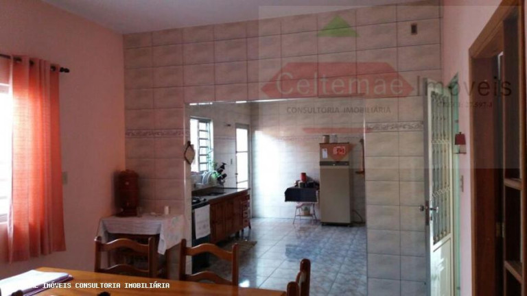 Imagem Casa com 2 Quartos à Venda, 200 m² em Jardim Santa Cecília - Pindamonhangaba Imagem Casa com 2 Quartos à Venda, 200 m² em Jardim Santa Cecília - Pindamonhangaba