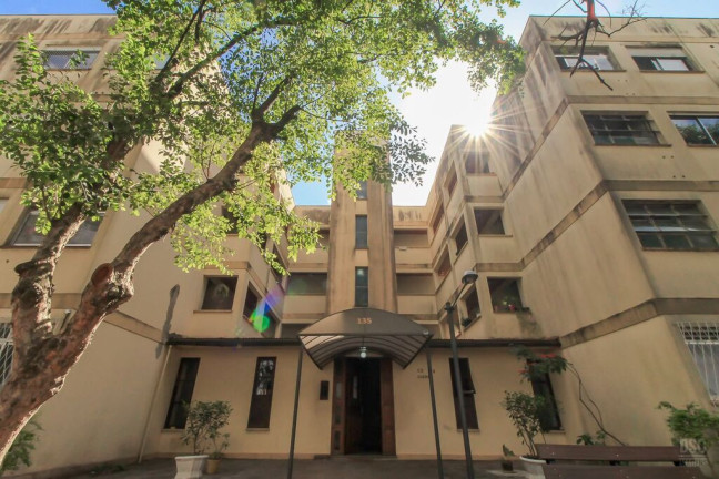 Imagem Apartamento com 3 Quartos à Venda, 63 m² em Santo Antônio - Porto Alegre Imagem Apartamento com 3 Quartos à Venda, 63 m² em Santo Antônio - Porto Alegre