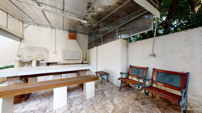Imagem Imóvel com 2 Quartos à Venda, 74 m² em Petrópolis - Porto Alegre Imagem Imóvel com 2 Quartos à Venda, 74 m² em Petrópolis - Porto Alegre
