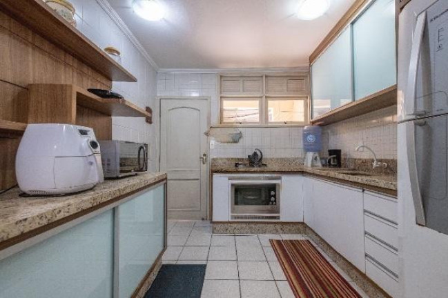 Imagem Sobrado com 3 Quartos para Alugar, 160 m² em Cachoeira Do Bom Jesus - Florianópolis