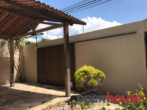 Imagem Casa com 3 Quartos à Venda, 250 m² em Candelária - Natal Imagem Casa com 3 Quartos à Venda, 250 m² em Candelária - Natal