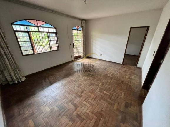 Imagem Casa com 4 Quartos à Venda, 350 m² em Castelo - Belo Horizonte Imagem Casa com 4 Quartos à Venda, 350 m² em Castelo - Belo Horizonte