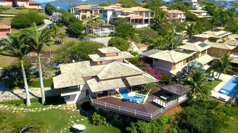 Imagem Casa de Condomínio com 5 Quartos à Venda, 450 m² em Ferradurinha Imagem Casa de Condomínio com 5 Quartos à Venda, 450 m² em Ferradurinha