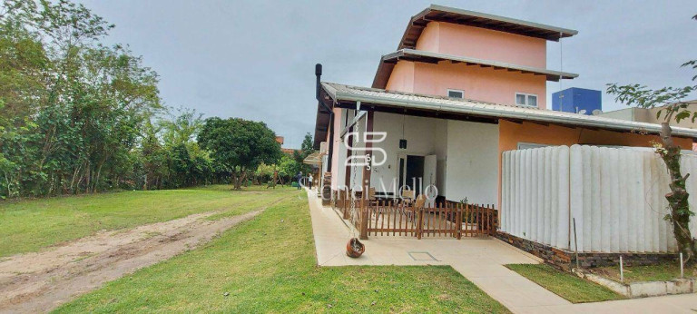 Imagem Casa com 4 Quartos à Venda, 210 m² em Praia Dos Amores - Balneário Camboriú Imagem Casa com 4 Quartos à Venda, 210 m² em Praia Dos Amores - Balneário Camboriú