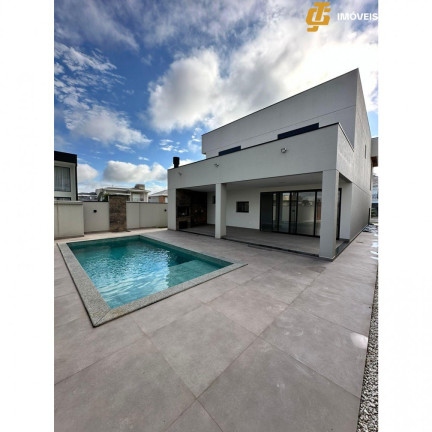 Imagem Casa com 4 Quartos à Venda, 265 m² em Caledônia - Camboriú Imagem Casa com 4 Quartos à Venda, 265 m² em Caledônia - Camboriú