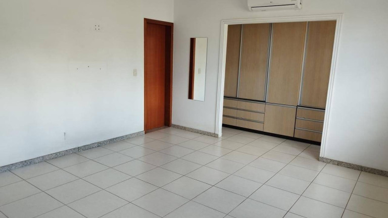 Imagem Casa com 5 Quartos à Venda, 360 m² em João Pinheiro - Belo Horizonte