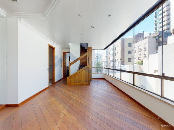 Imagem Imóvel com 5 Quartos à Venda, 410 m² em Petrópolis - Porto Alegre Imagem Imóvel com 5 Quartos à Venda, 410 m² em Petrópolis - Porto Alegre