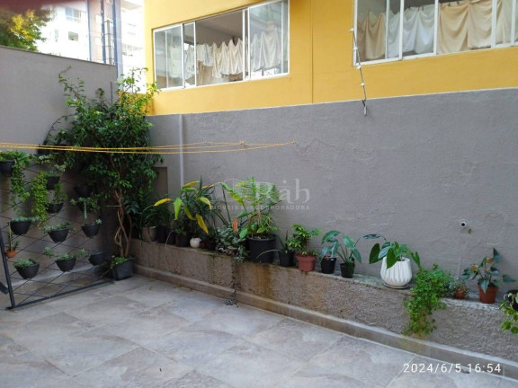 Imagem Apartamento com 2 Quartos à Venda, 70 m² em Pioneiros - Balneário Camboriú