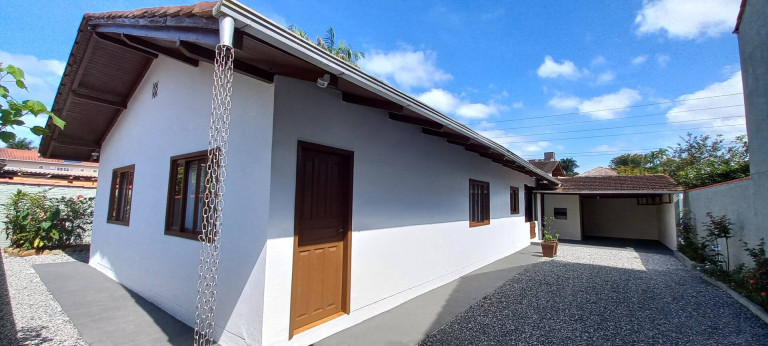 Imagem Casa com 3 Quartos à Venda, 136 m² em Glória - Joinville Imagem Casa com 3 Quartos à Venda, 136 m² em Glória - Joinville