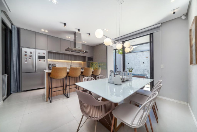 Imagem Casa com 3 Quartos à Venda, 159 m² em Canto Grande - Bombinhas Imagem Casa com 3 Quartos à Venda, 159 m² em Canto Grande - Bombinhas