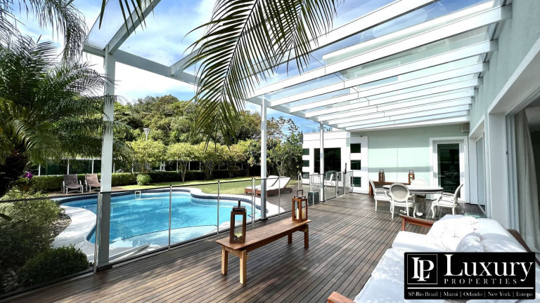 Imagem Casa com 7 Quartos à Venda, em Jurerê Internacional - Florianópolis Imagem Casa com 7 Quartos à Venda, em Jurerê Internacional - Florianópolis