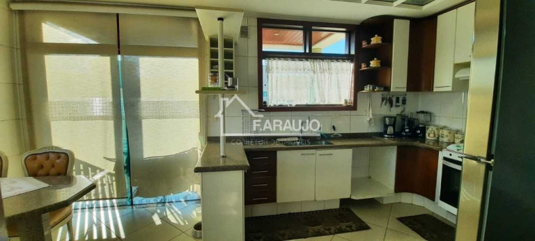Imagem Sobrado com 3 Quartos à Venda, 367 m² em Vila Carvalho - Sorocaba Imagem Sobrado com 3 Quartos à Venda, 367 m² em Vila Carvalho - Sorocaba