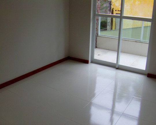 Imagem Imóvel com 2 Quartos à Venda, 70 m² em Jardim Laranjeiras - Juiz De Fora