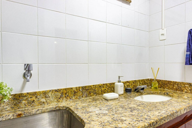Imagem Imóvel com 1 Quarto à Venda, 45 m² em Copacabana - Rio De Janeiro Imagem Imóvel com 1 Quarto à Venda, 45 m² em Copacabana - Rio De Janeiro
