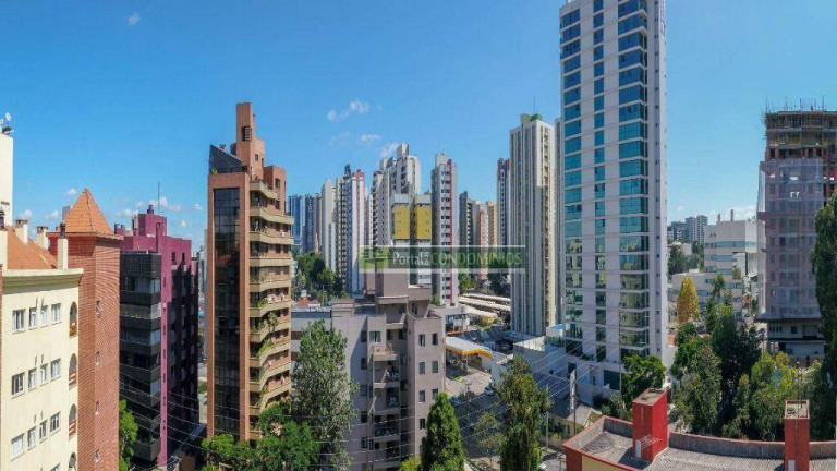 Imagem Apartamento com 3 Quartos à Venda, 238 m² em Cabral - Curitiba