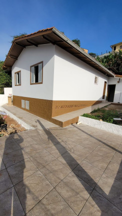 Imagem Casa com 3 Quartos à Venda, em Trindade - Florianópolis Imagem Casa com 3 Quartos à Venda, em Trindade - Florianópolis