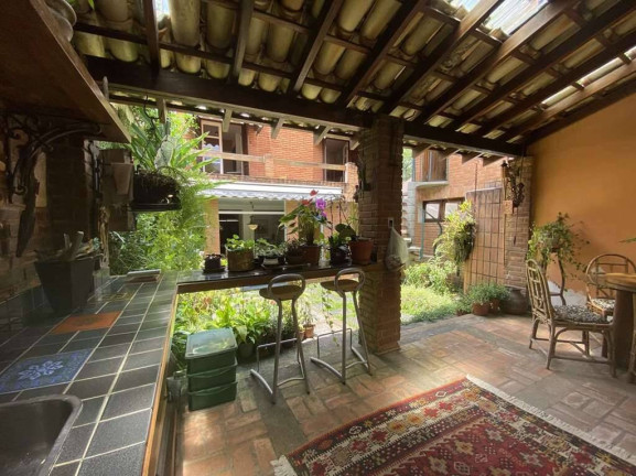 Imagem Casa com 4 Quartos à Venda, 270 m² em Jardim Peri Peri - São Paulo