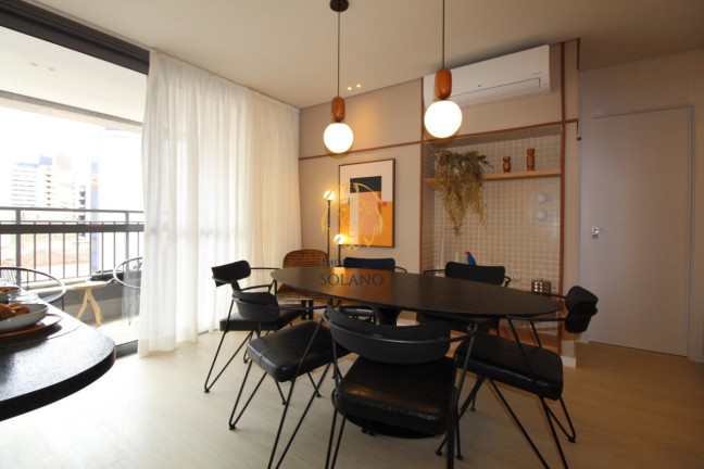 Imagem Apartamento com 2 Quartos à Venda, 135 m² em Centro - Curitiba