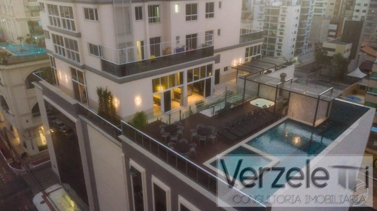 Imagem Apartamento com 4 Quartos à Venda, 143 m² em Centro - Balneário Camboriú Imagem Apartamento com 4 Quartos à Venda, 143 m² em Centro - Balneário Camboriú