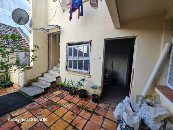 Imagem Imóvel com 3 Quartos à Venda, em São João - Porto Alegre Imagem Imóvel com 3 Quartos à Venda, em São João - Porto Alegre