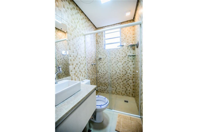 Imagem Imóvel com 3 Quartos à Venda, em Jardim Itu - Porto Alegre Imagem Imóvel com 3 Quartos à Venda, em Jardim Itu - Porto Alegre