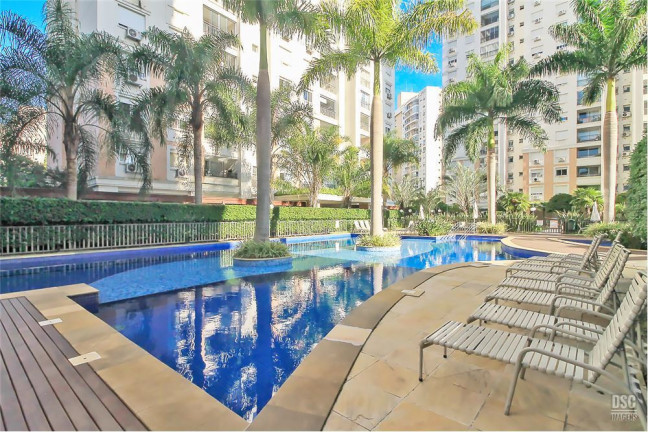 Imagem Imóvel com 2 Quartos à Venda,  em Passo Da Areia - Porto Alegre
