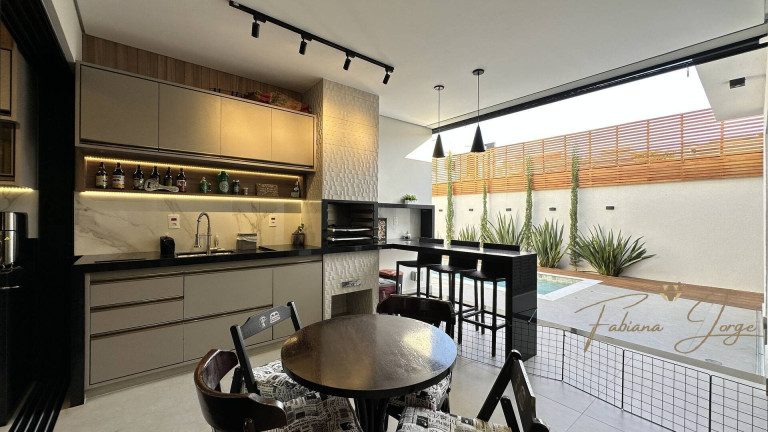 Imagem Casa com 3 Quartos à Venda, 217 m² em Roncáglia - Valinhos Imagem Casa com 3 Quartos à Venda, 217 m² em Roncáglia - Valinhos