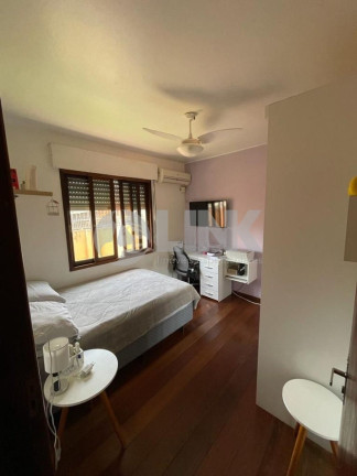 Imagem Casa com 3 Quartos à Venda, 363 m² em Tristeza - Porto Alegre Imagem Casa com 3 Quartos à Venda, 363 m² em Tristeza - Porto Alegre